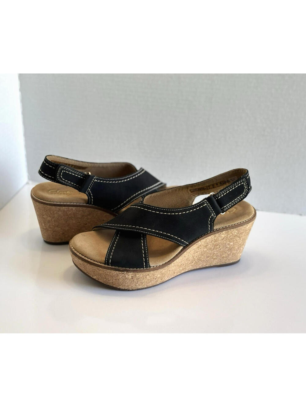 Clarks Artisan Sandal Women's 7.5M Black Leather Open Toe Cork Wedge Adjustable